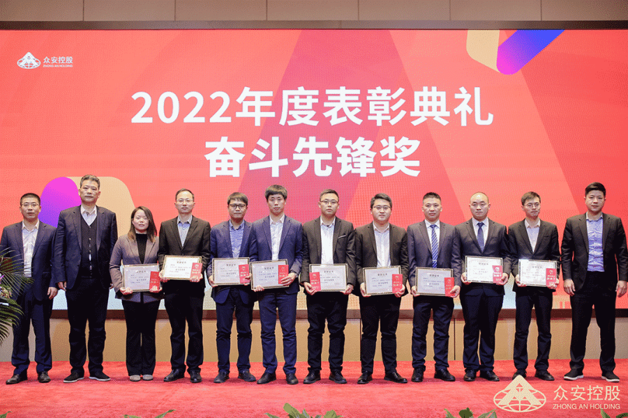 1673940690815725YfHC.gif 640.gif